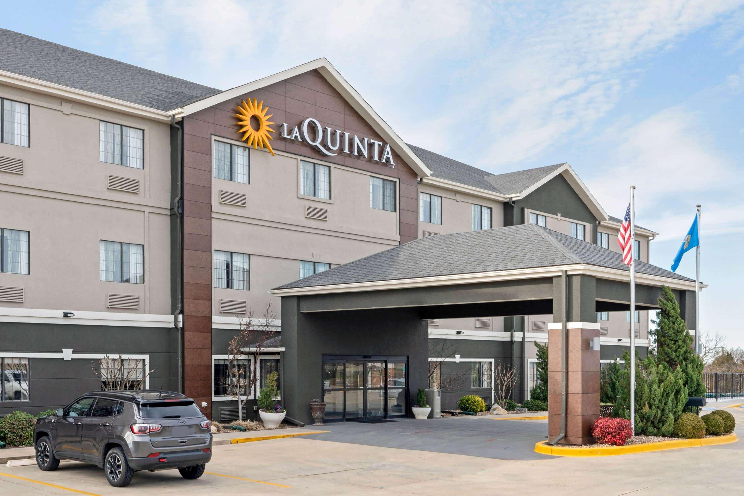 La Quinta By Wyndham Ada Hotell Eksteriør bilde